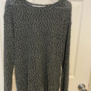 Soft aero sweater. Only worn a few times!